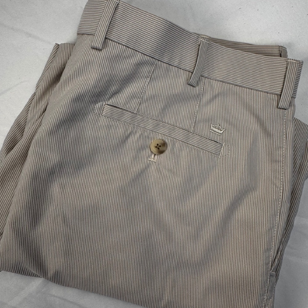Peter Millar Men's Wicking Shorts 
36‎ Beige Performance Golf Chino
Lightweight